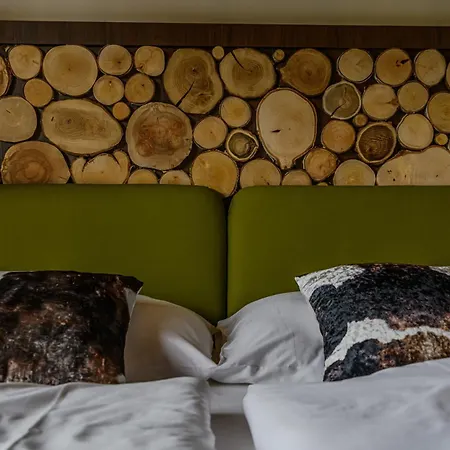 Völserhof 4*