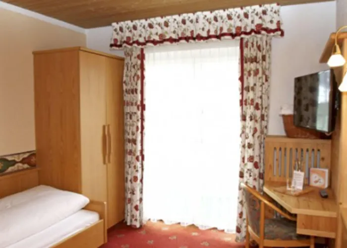Hotell Völserhof 4*